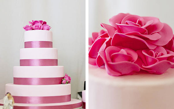 Tort roz de nunta cu panglica